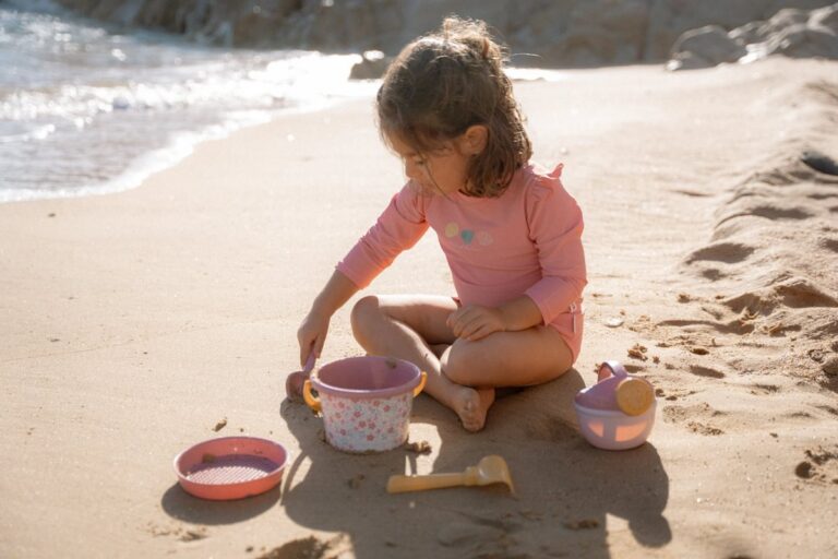 LITTLE DUTCH Paplūdimio rinkinys Pink Flowers 5vnt - Image 3