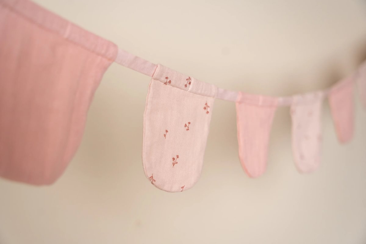 Little Dutch Girlianda Pure Pink Blossom - Image 4
