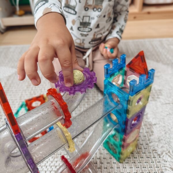 WOOPIE magnetinis konstruktorius 3D edukacinis rinkinys su kamuoliukų trasa 126 vnt. - Image 4