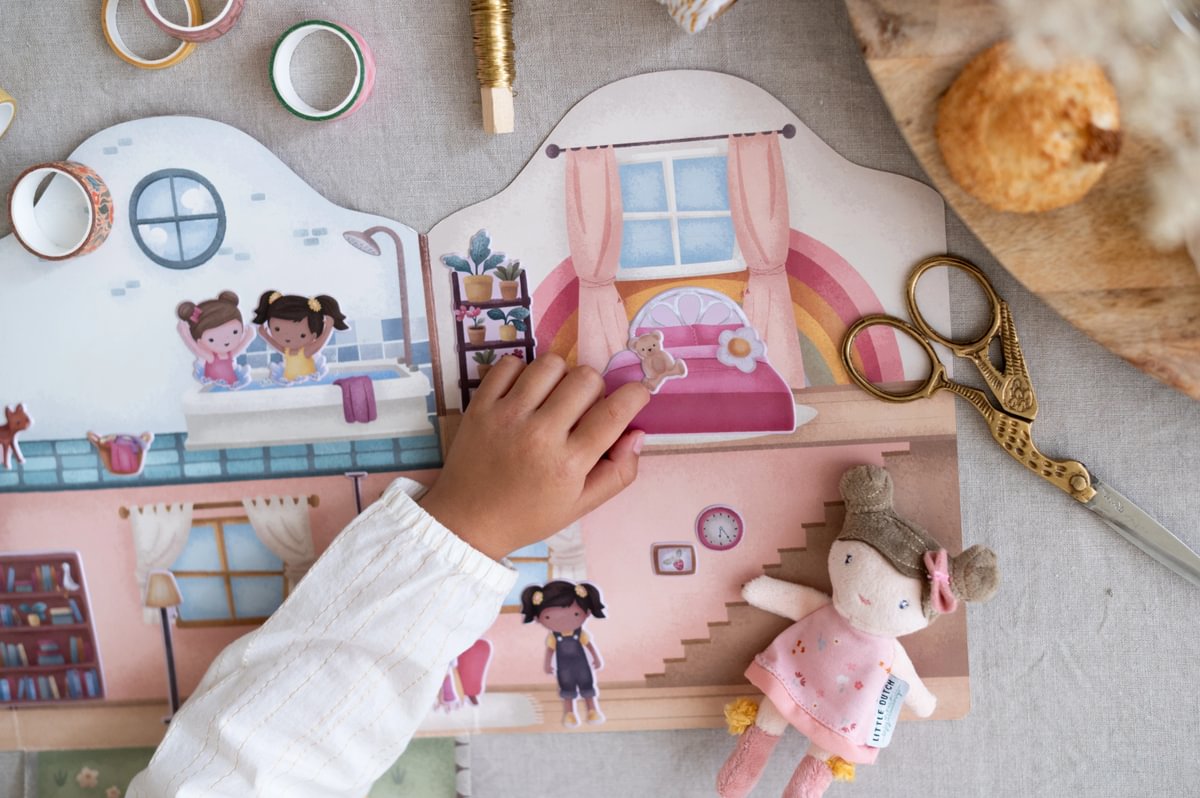 Little Dutch daugkartinio naudojimo lipdukų knygelė „Rosa ir draugai“ - Image 7