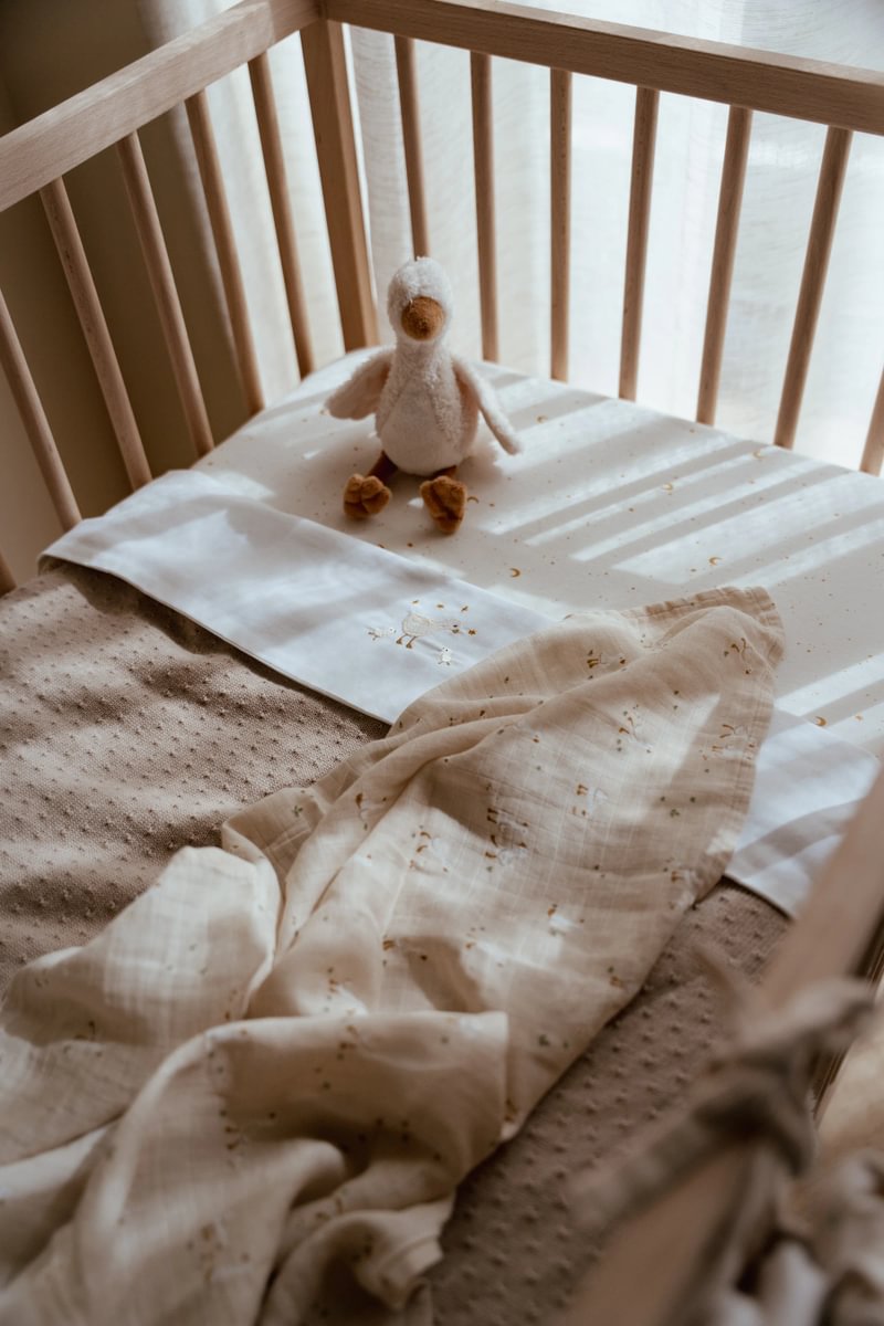 Little Dutch lovelės paklodė su guma „Mėnulis ir žvaigždės“ 60x 120 cm - Image 5